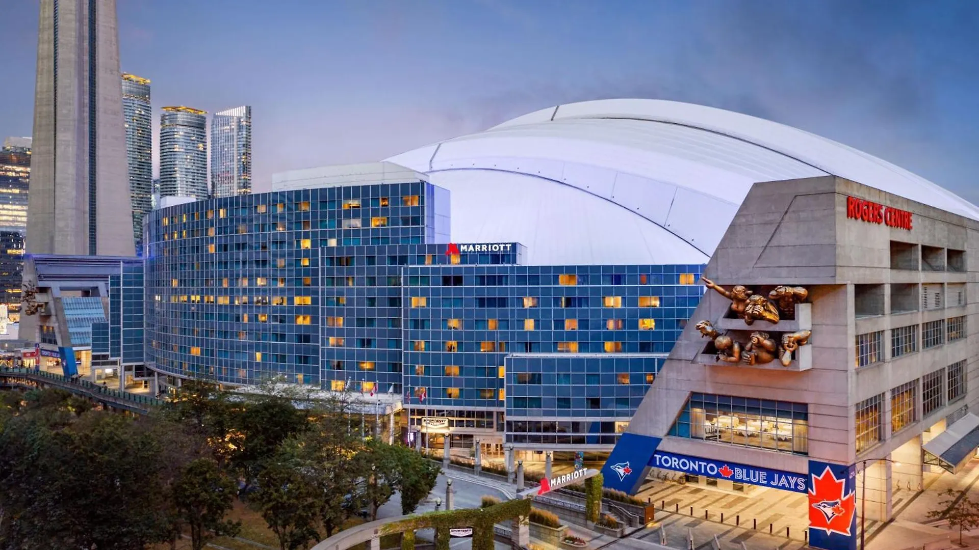 Where to Stay With Kids: 5 Family Hotels in Entertainment District