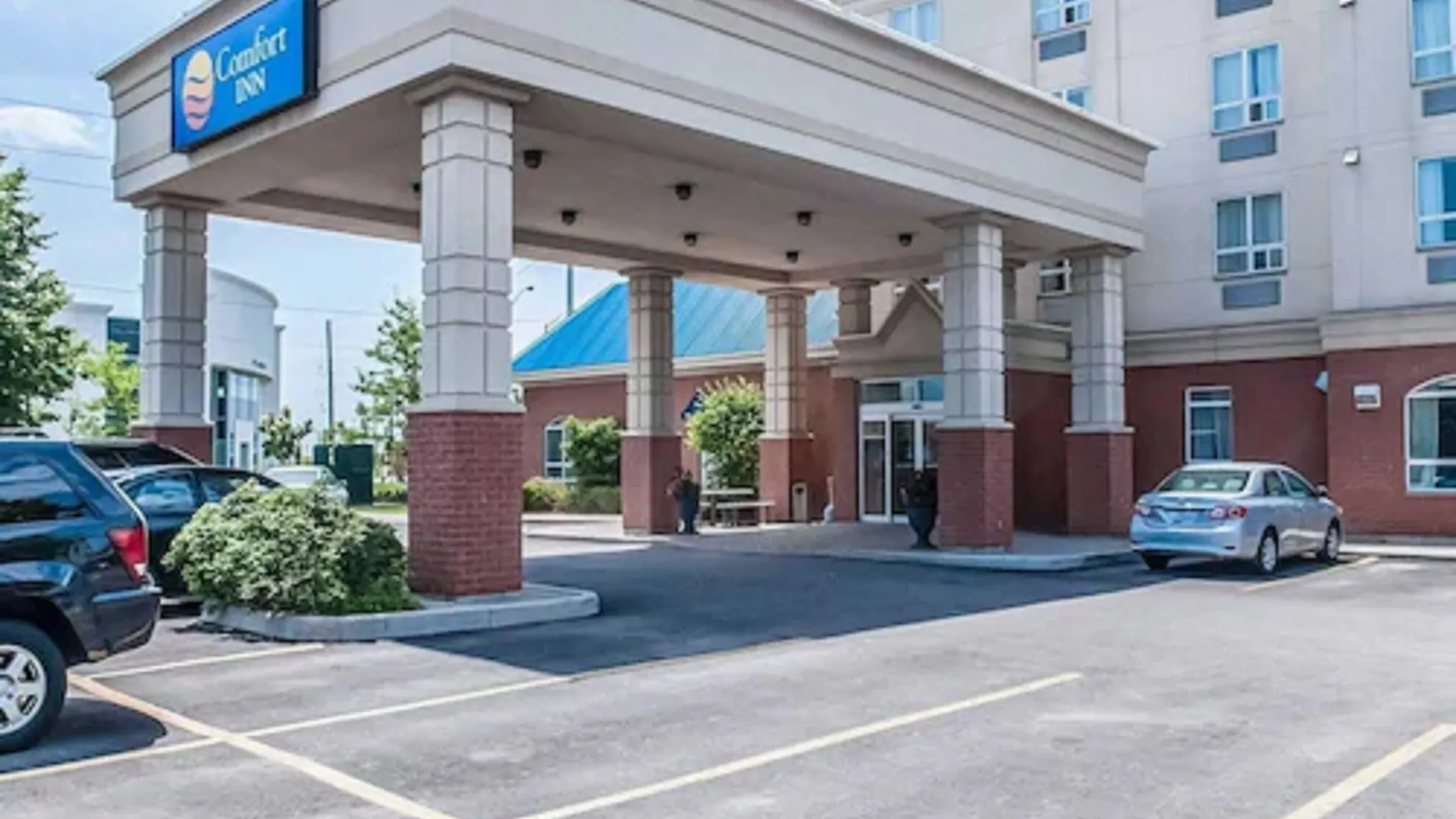 8 Smart Airport Hotels in Gateway, Mississauga Worth Booking